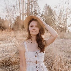 Meet your Posher, Amy